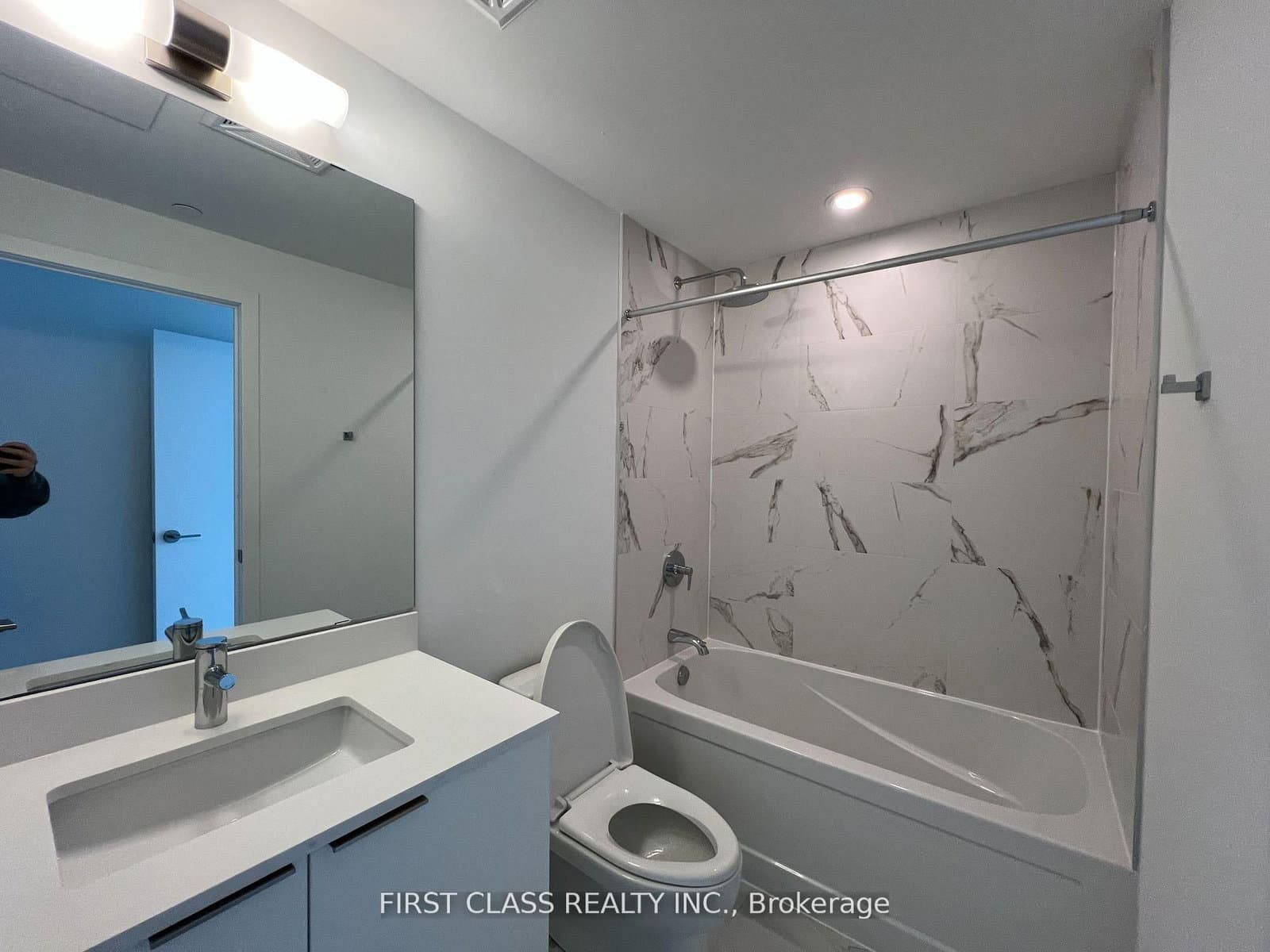 7 Golden Lion Heights, Unit N718 thumbnail 8