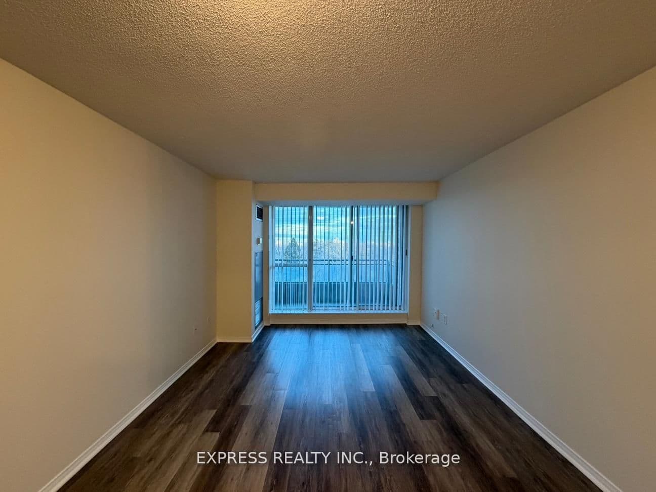 39 Pemberton Avenue, Unit 710 thumbnail 5