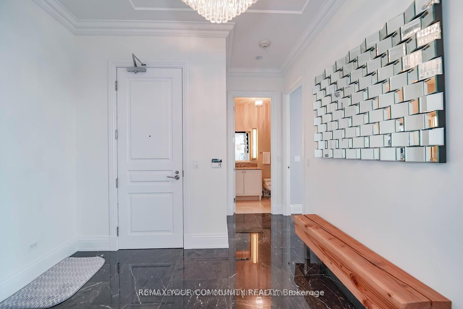 183 Wellington Street W, Unit 3903 thumbnail 3