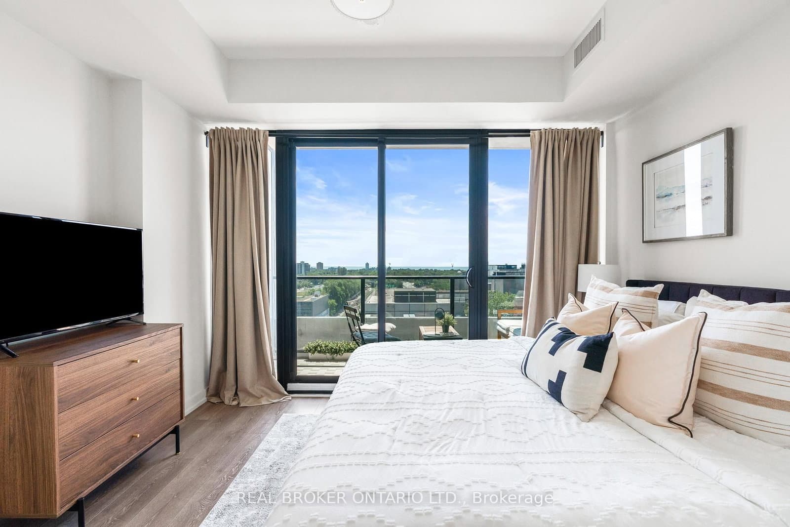 181 Sterling Road, Unit 902 thumbnail 10