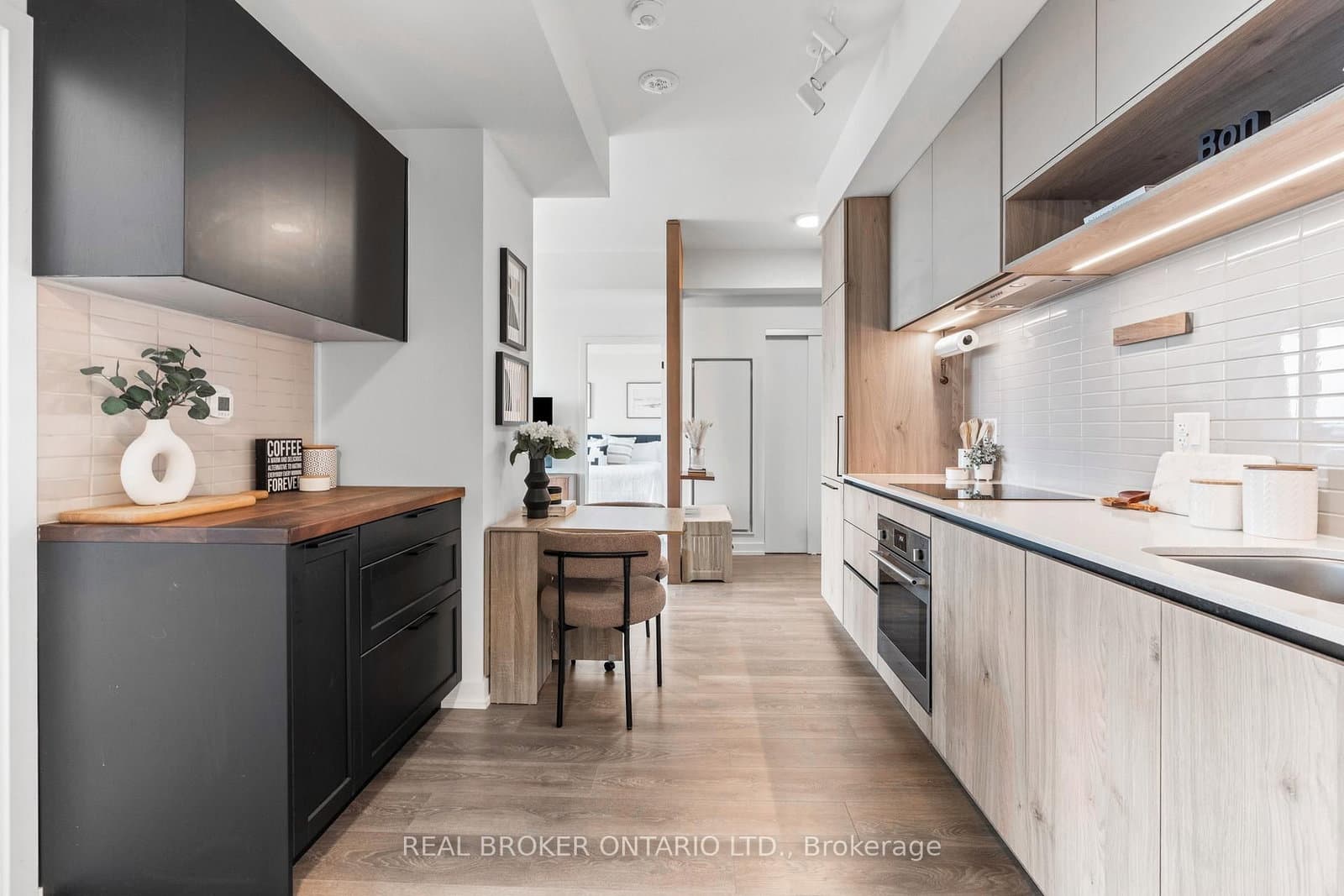 181 Sterling Road, Unit 902 thumbnail 7
