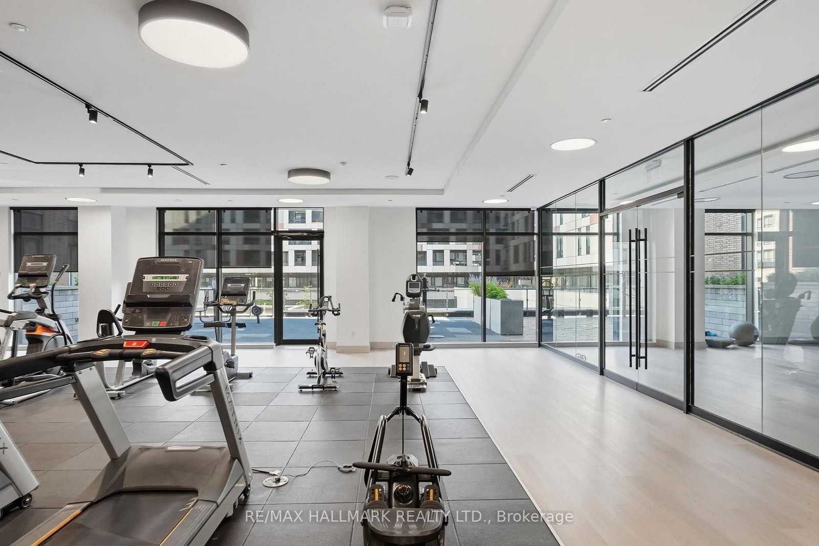 130 River Street, Unit 1306 thumbnail 15