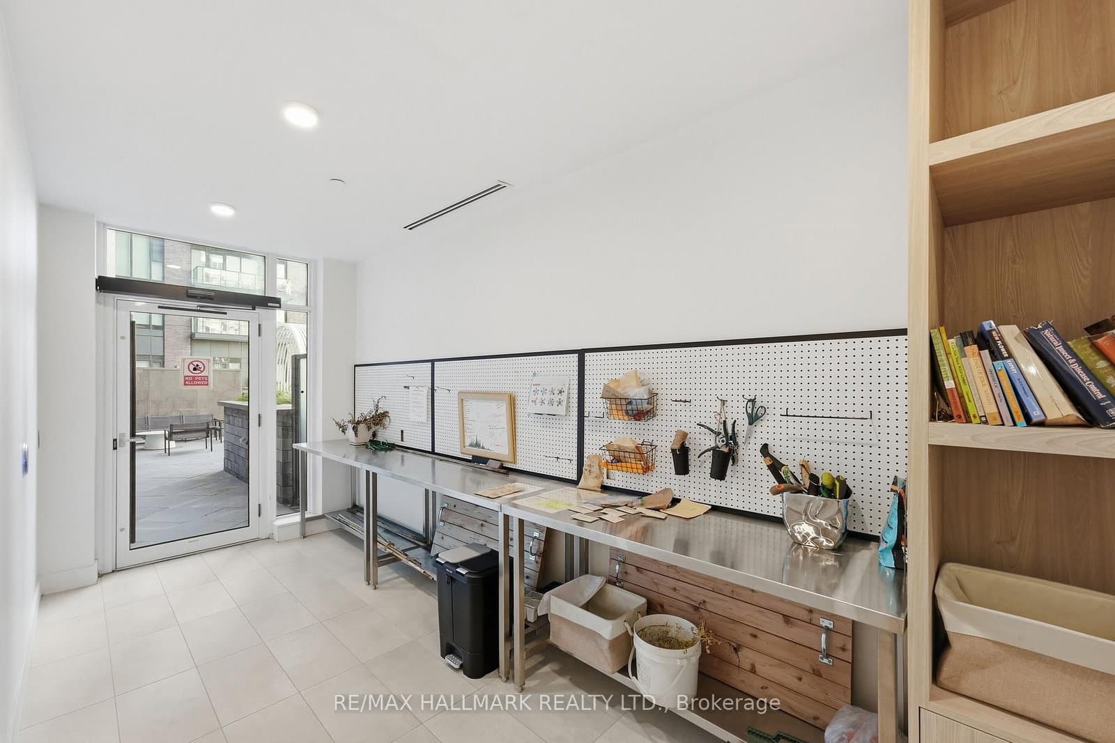 130 River Street, Unit 1306 thumbnail 26