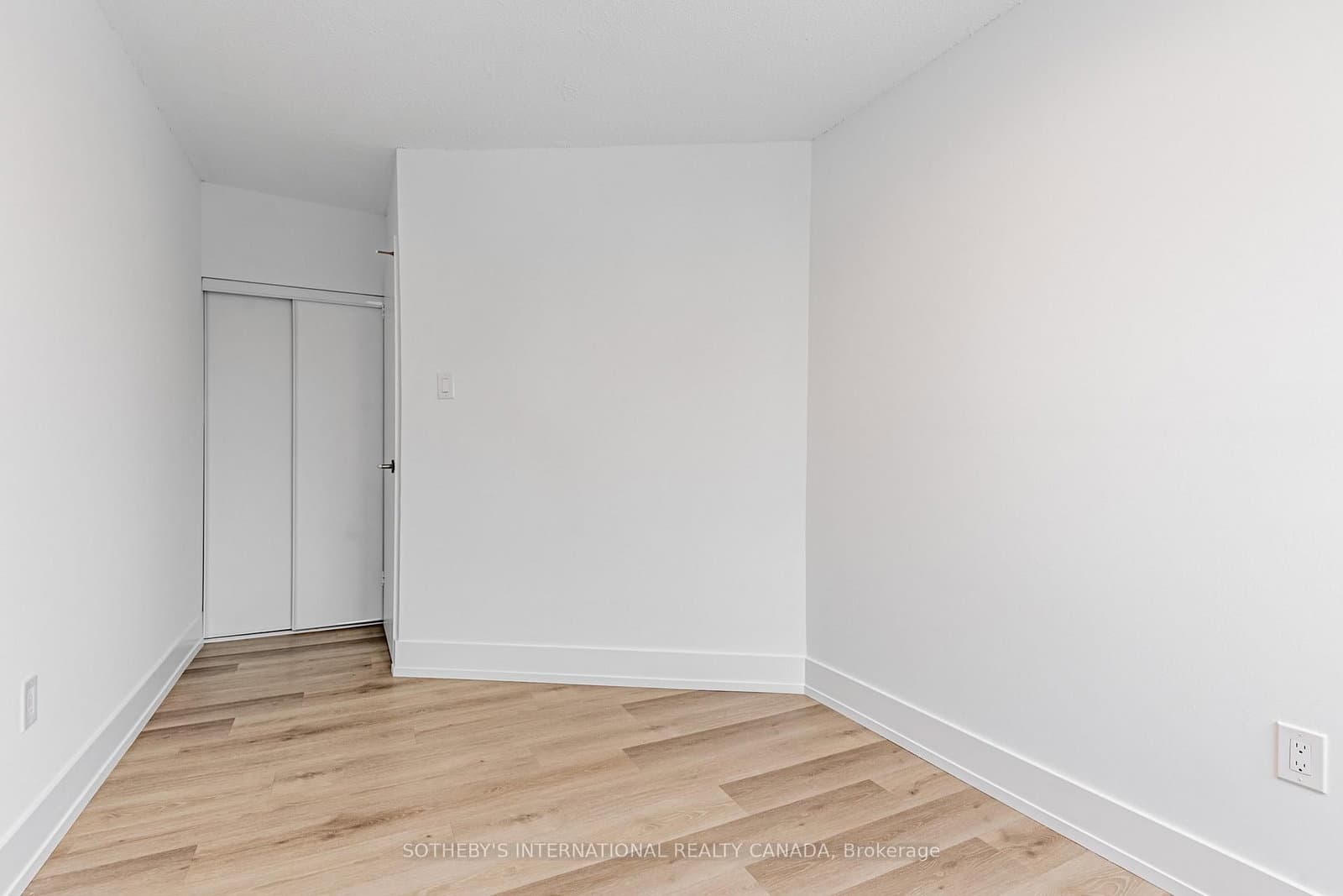 201 Sherbourne Street, Unit N1206 thumbnail 8