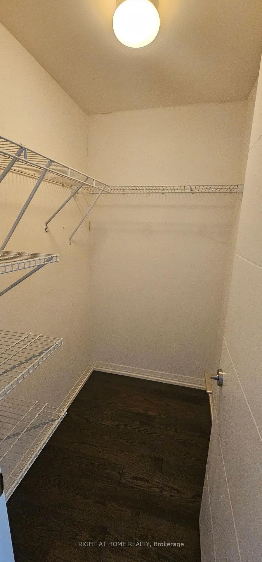 460 Adelaide Street, Unit 632 thumbnail 10