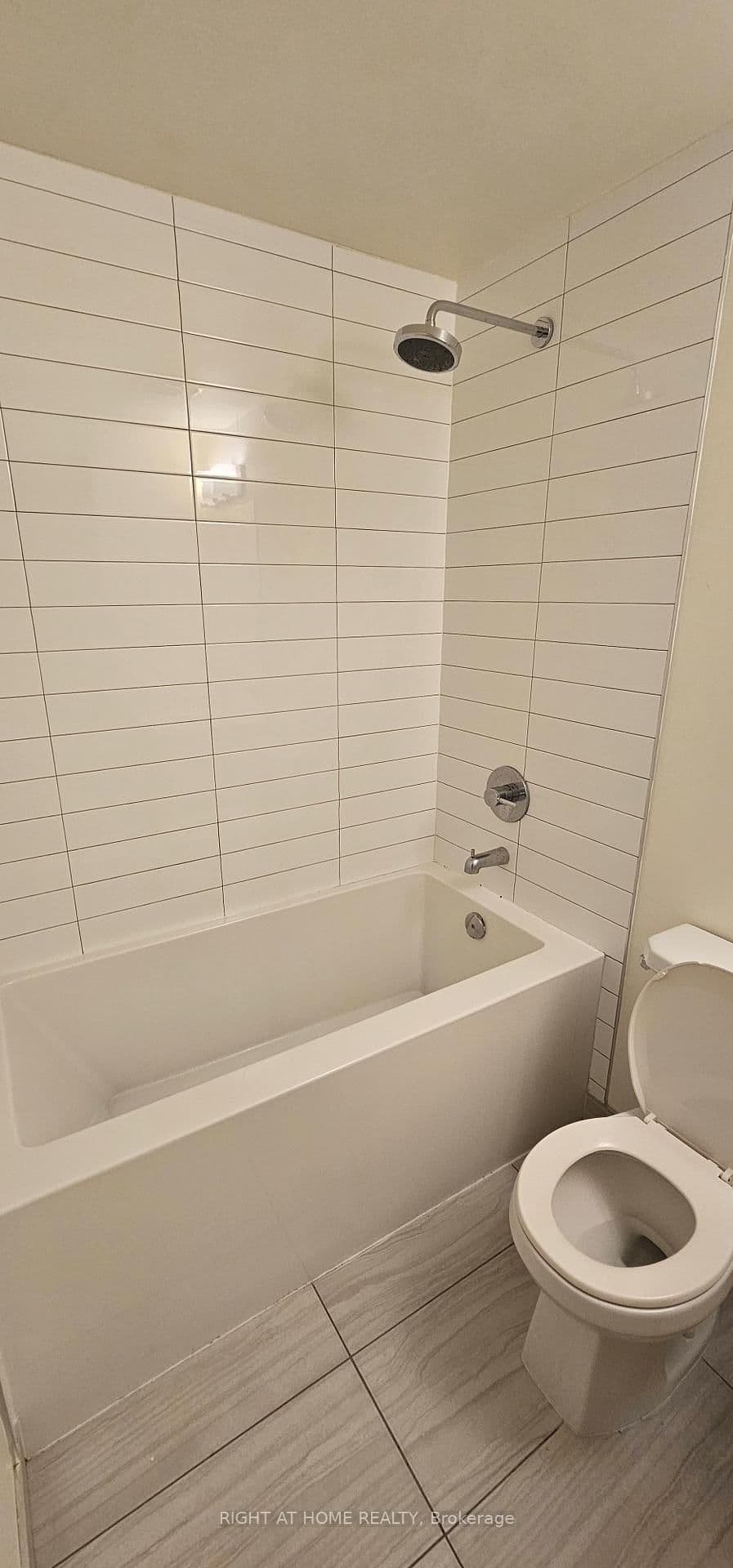 460 Adelaide Street, Unit 632 thumbnail 11