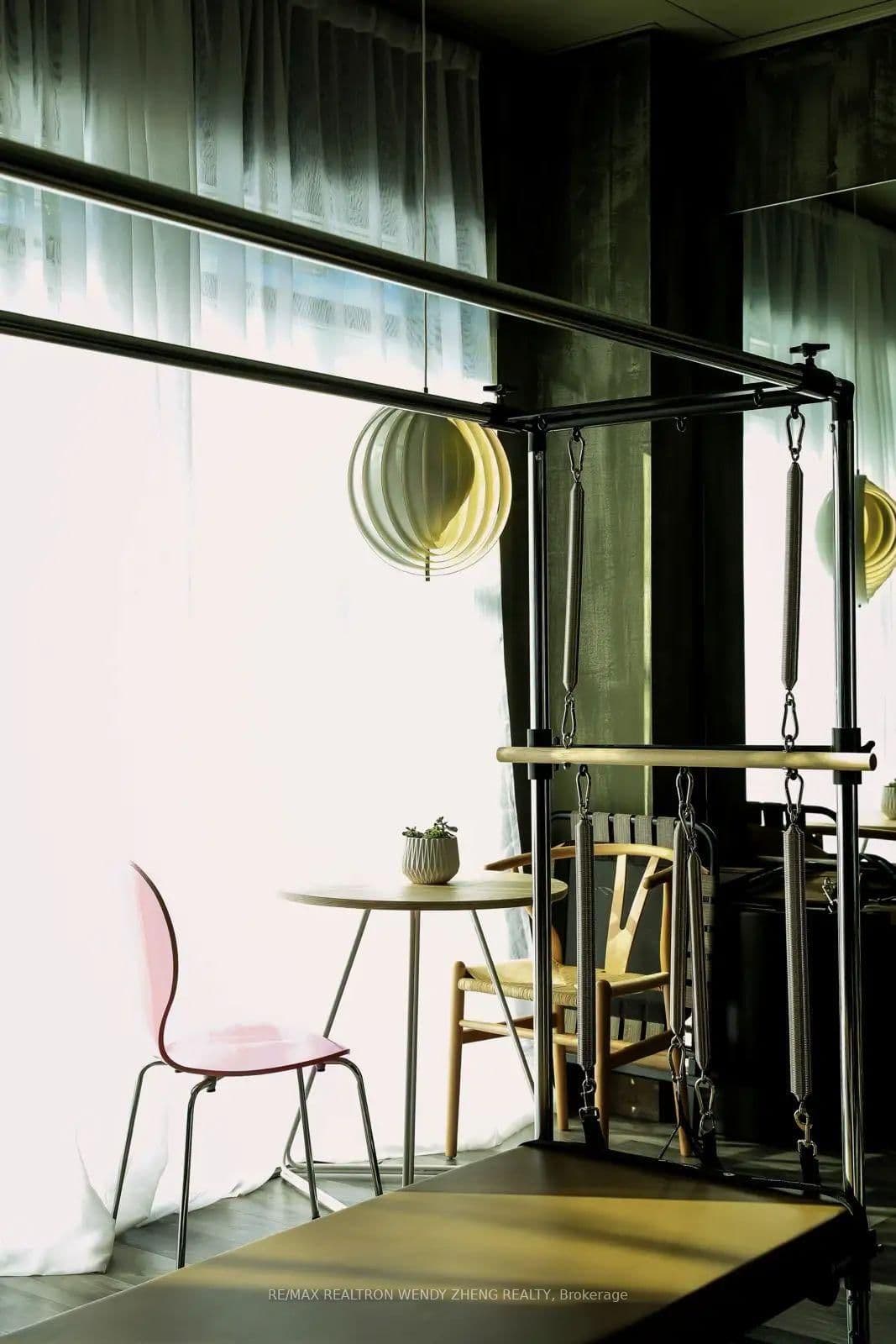 386 Sheppard Avenue E, Unit 2 thumbnail 3