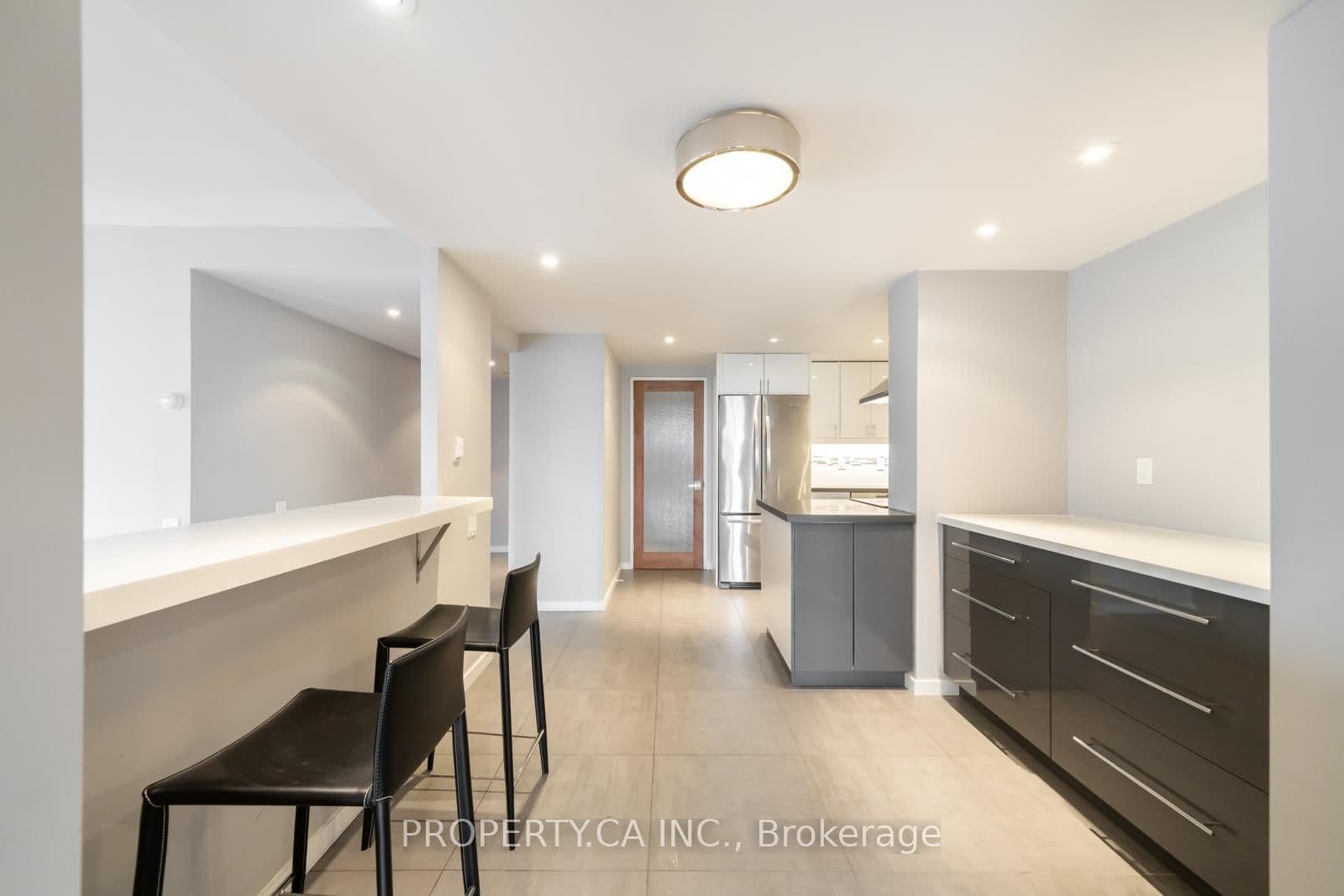 1 Concorde Place, Unit 1202 thumbnail 8