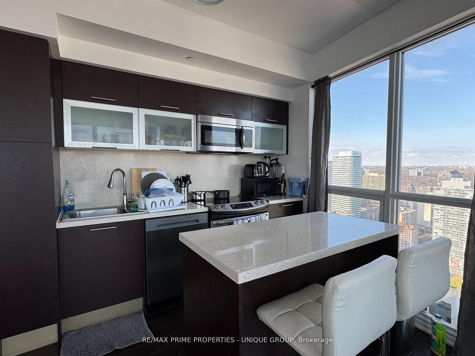 386 Yonge Street, Unit 3807 thumbnail 3