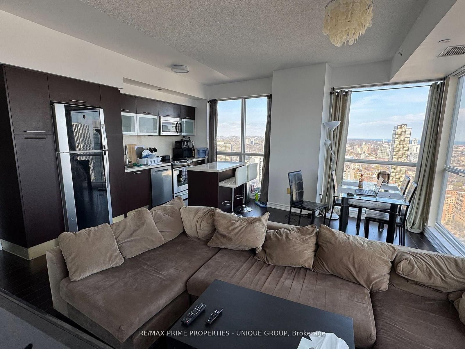 386 Yonge Street, Unit 3807 thumbnail 4