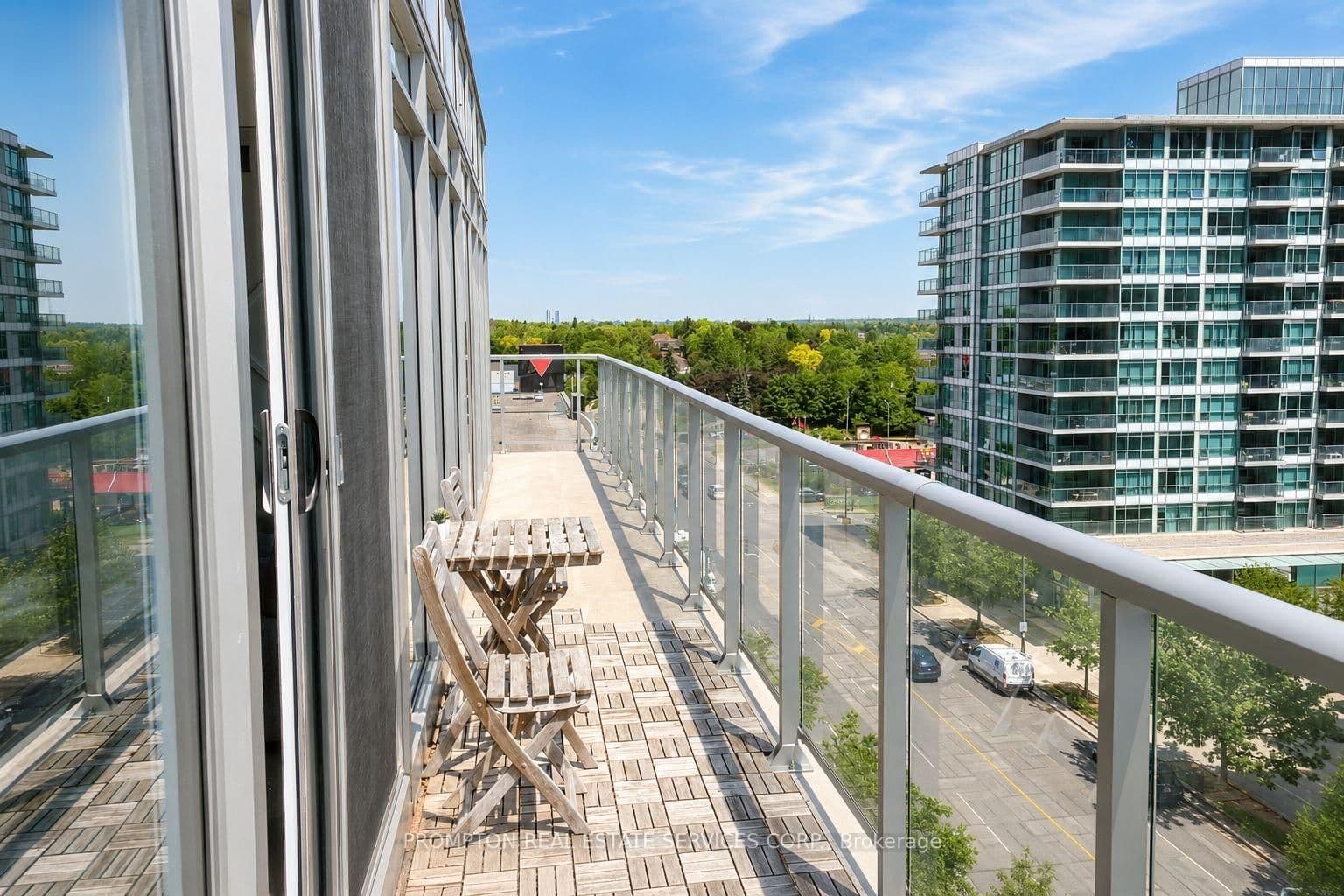 72 Esther Shiner Boulevard, Unit 717 thumbnail 20