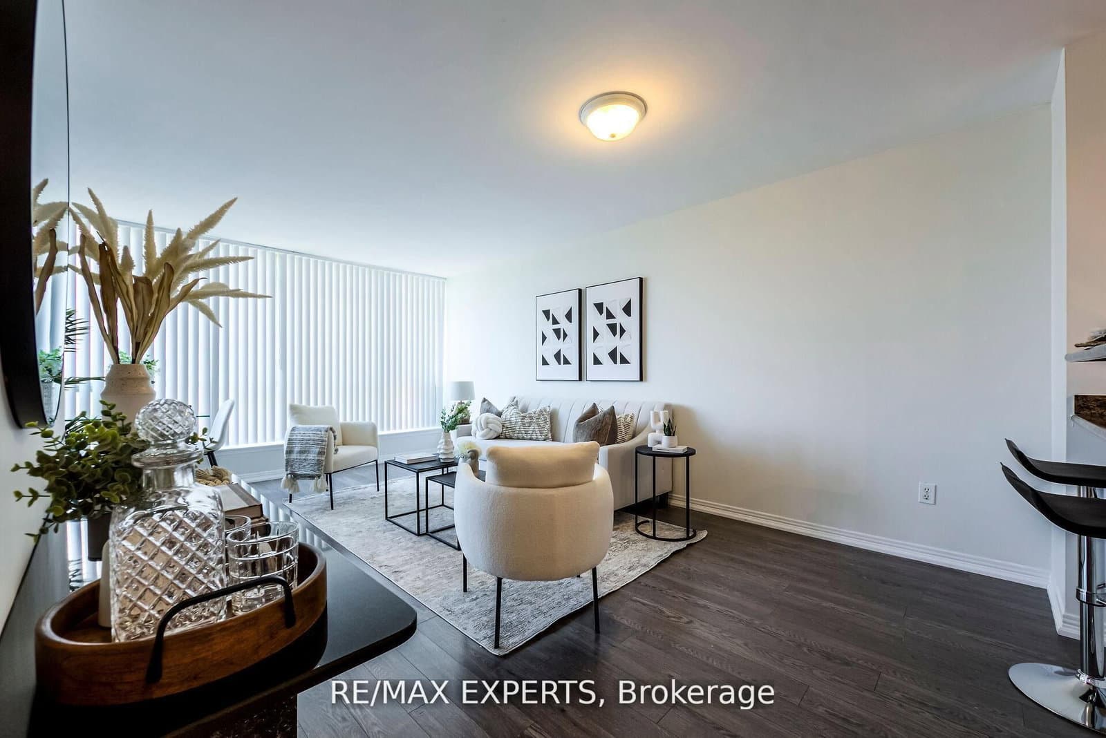 942 Yonge Street, Unit 1006 thumbnail 17