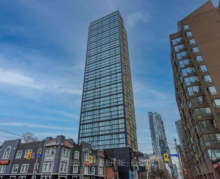 #902 - 319 Jarvis Street