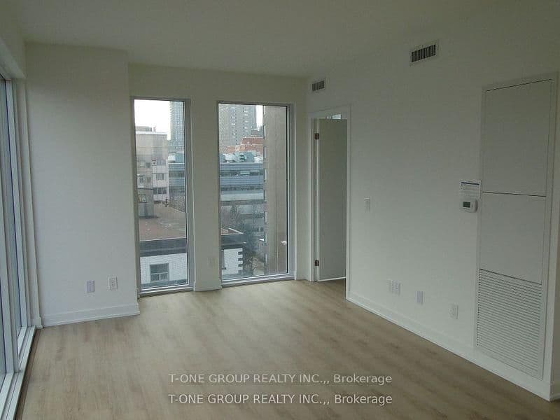 319 Jarvis Street, Unit 902 thumbnail 3