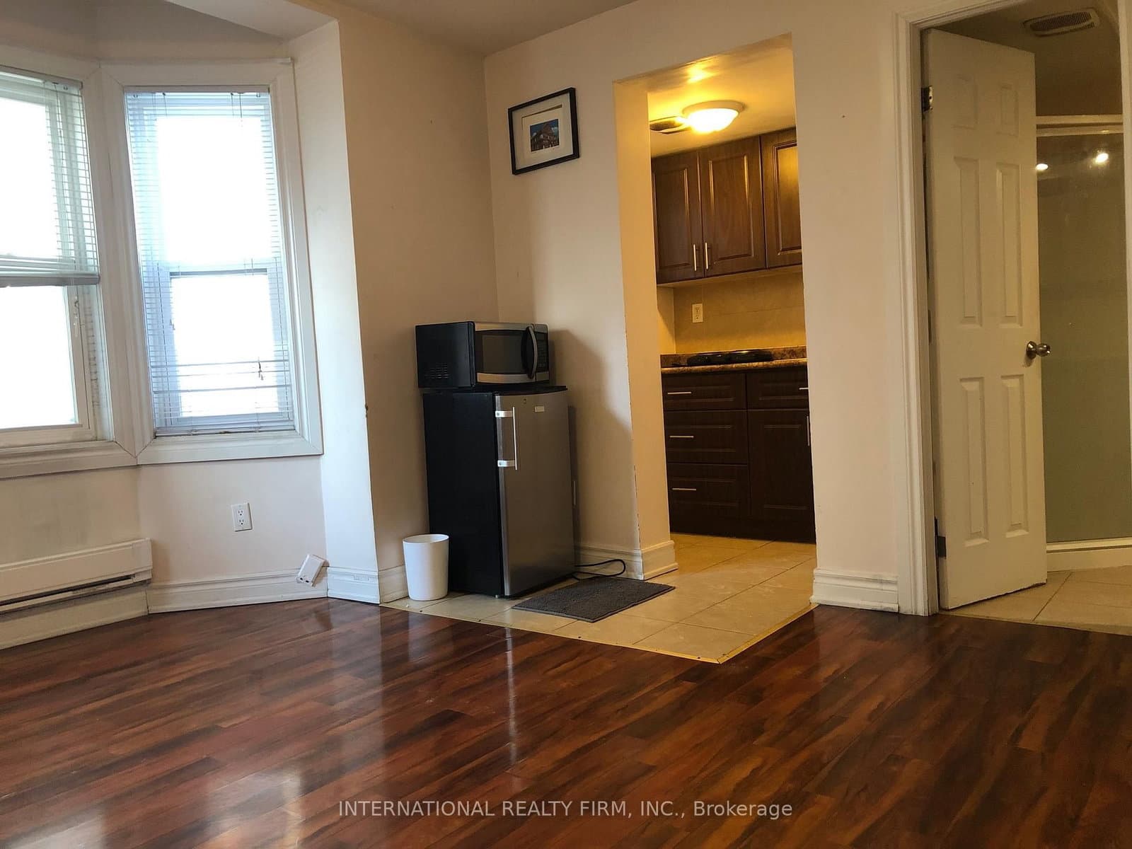 197 Dundas Street E, Unit 2B thumbnail 5