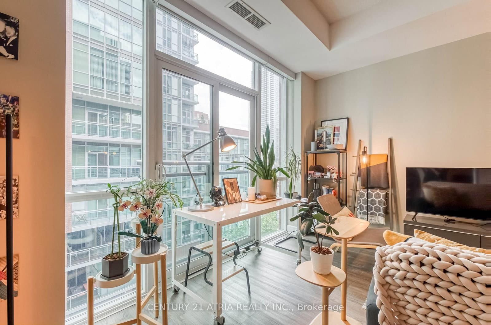 112 George Street, Unit S703 thumbnail 22