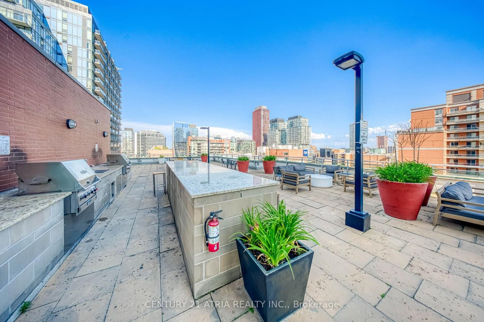 112 George Street, Unit S703 thumbnail 43