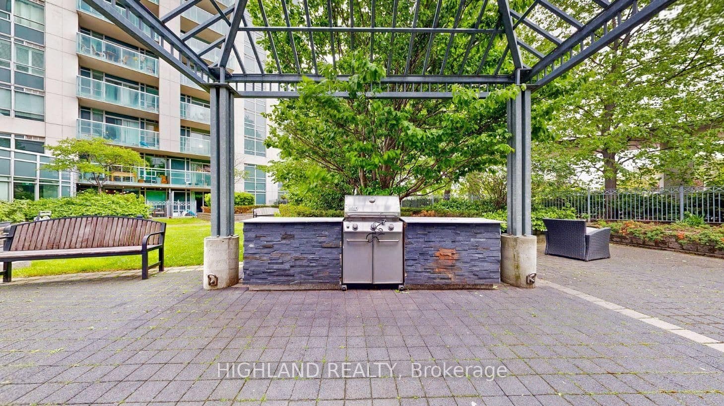 18 Harrison Garden, Unit 1002 thumbnail 23