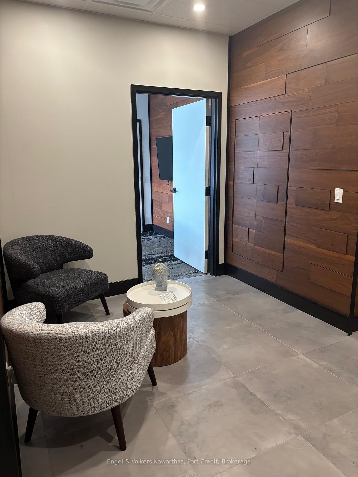 130 Queens Quay E, Unit 516 thumbnail 5
