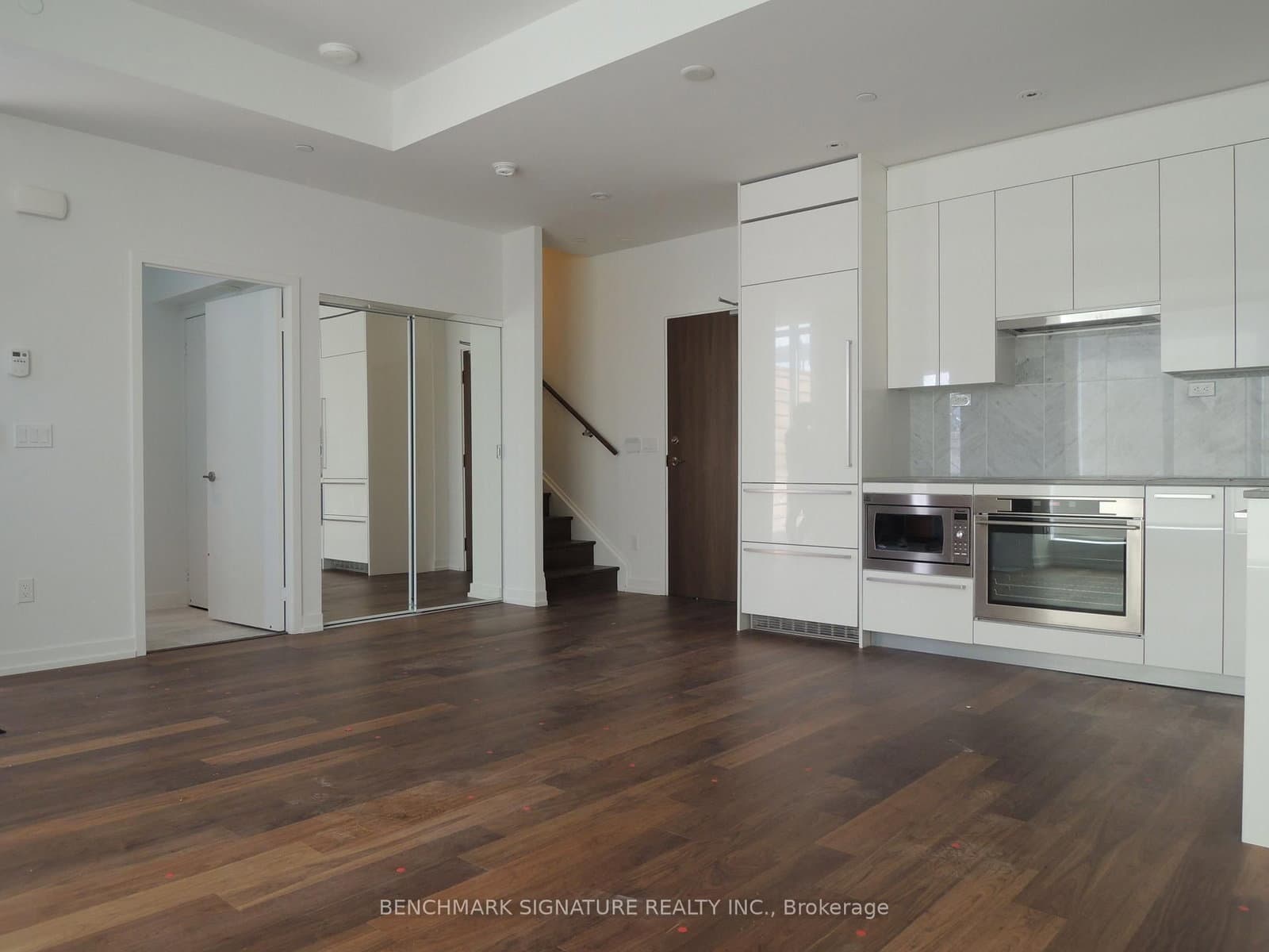 113 McMahon Drive, Unit TH16 thumbnail 7