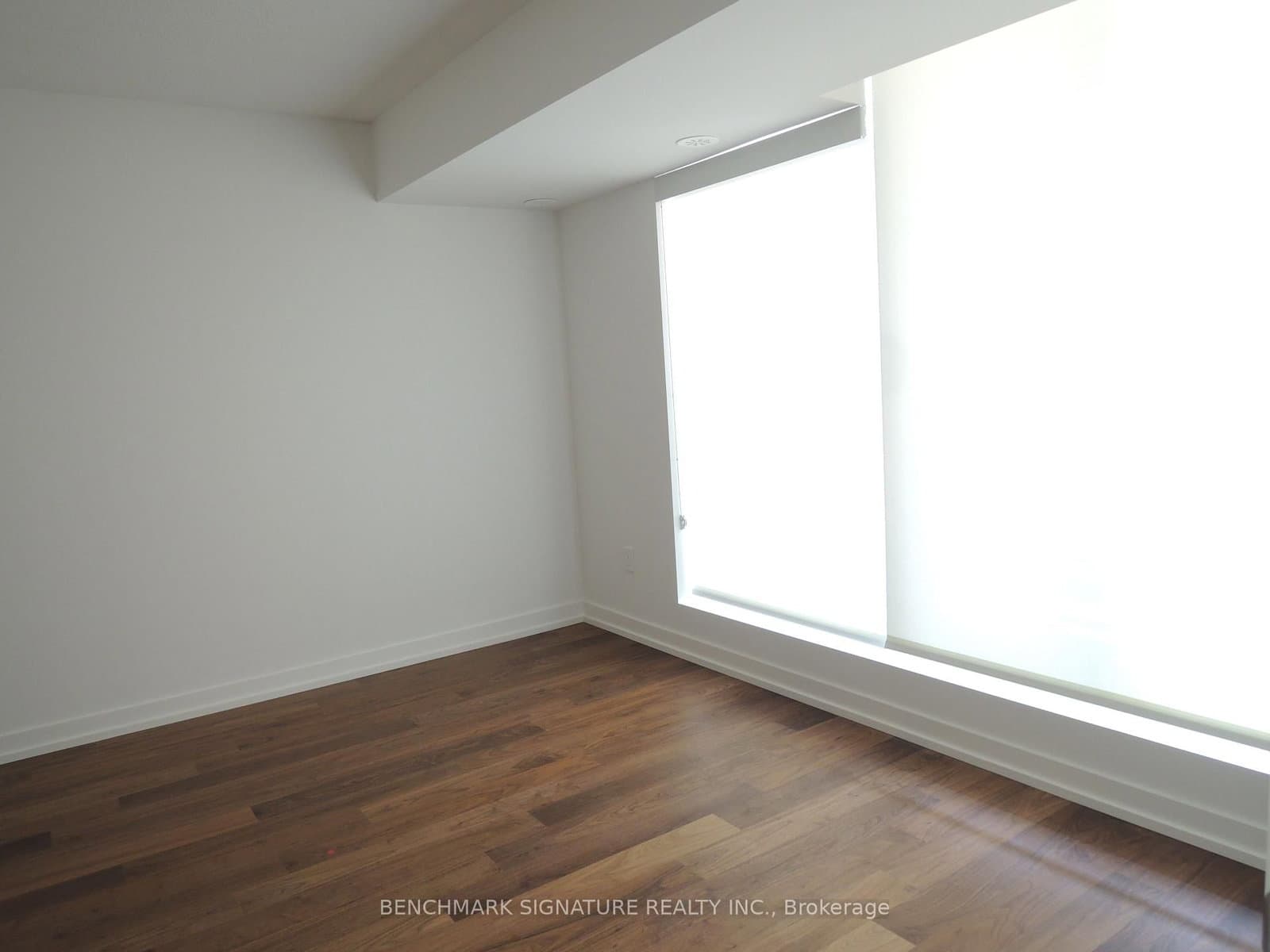 113 McMahon Drive, Unit TH16 thumbnail 8