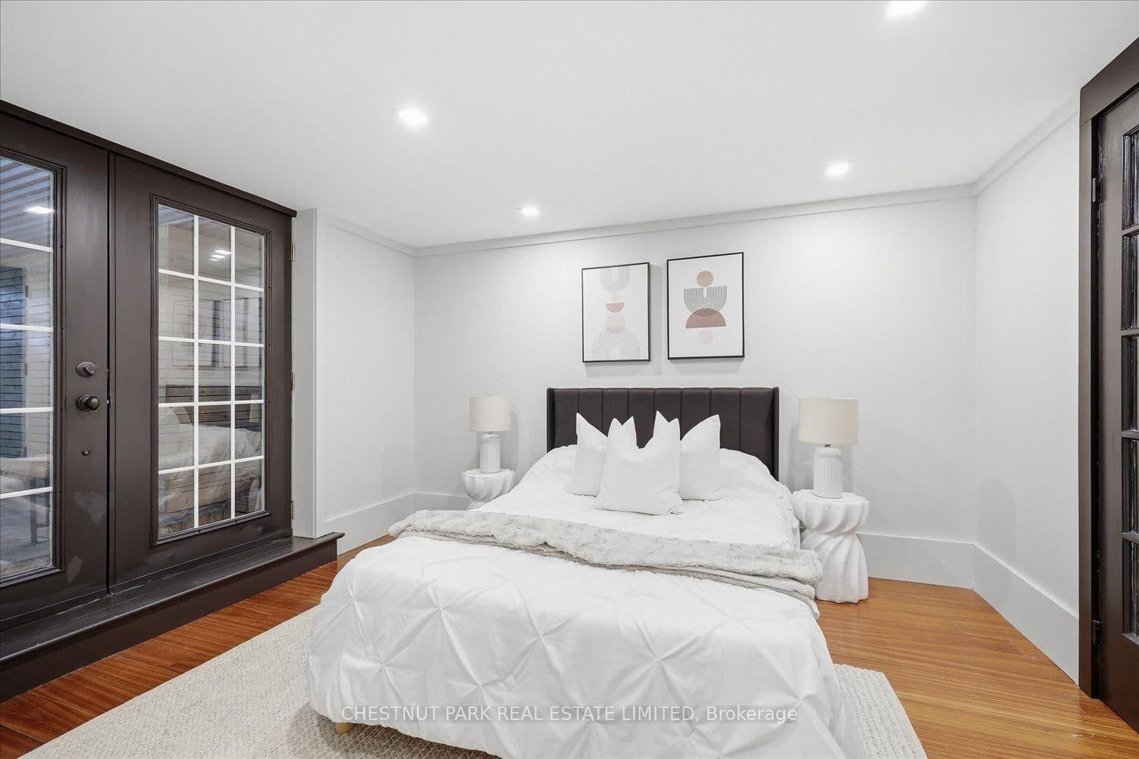 310 Bessborough Drive thumbnail 42
