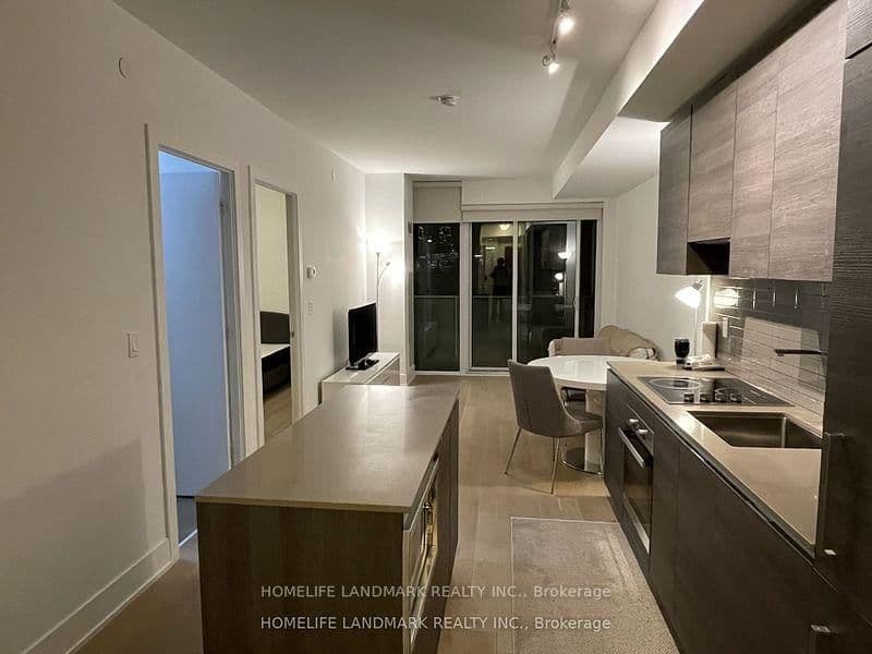 200 Bloor Street W, Unit 1004 thumbnail 5
