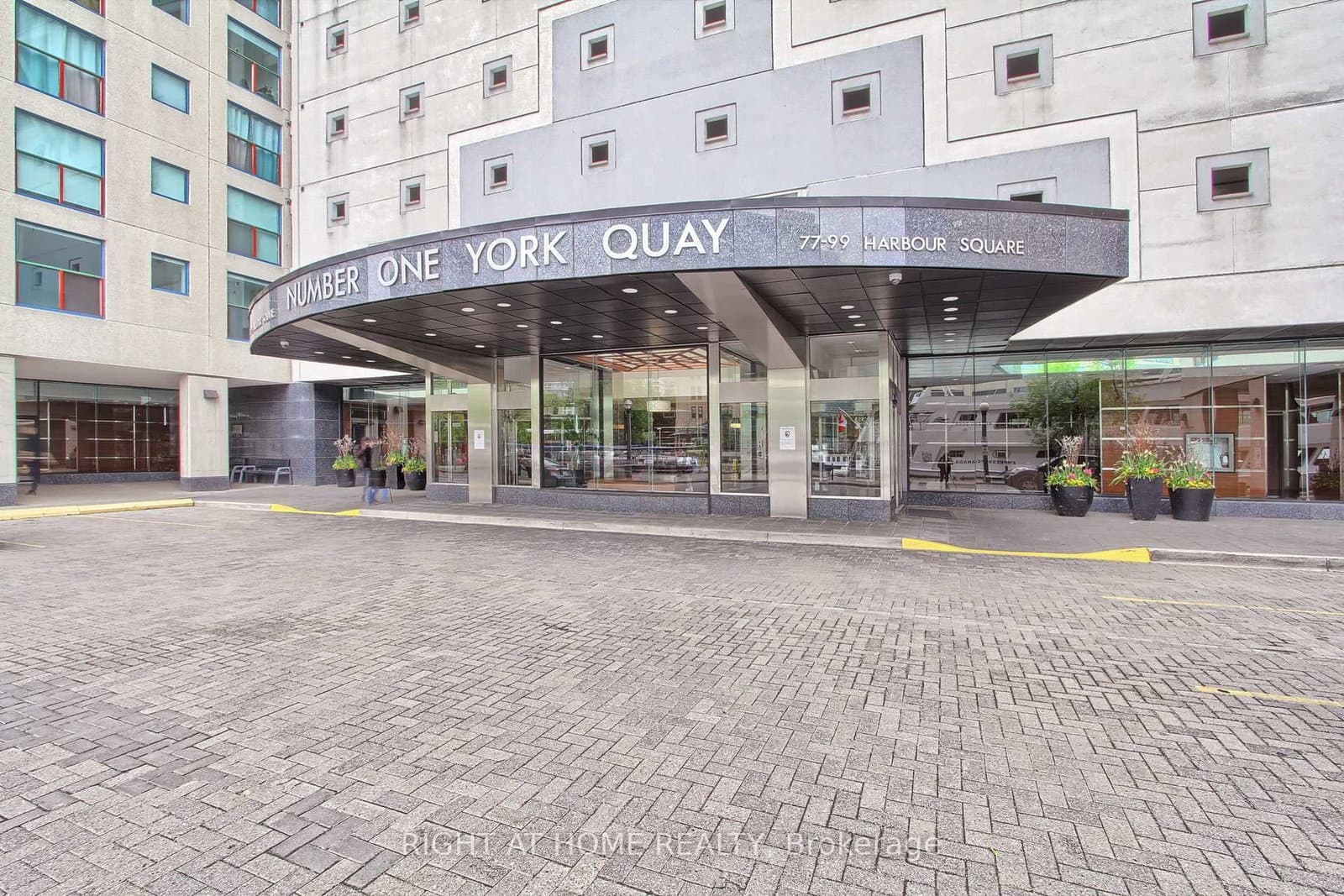 77 Harbour Square, Unit 504 thumbnail 5