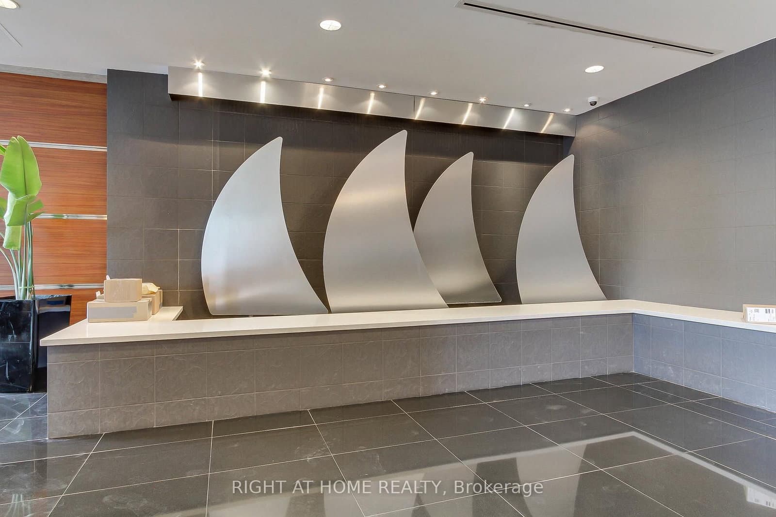 77 Harbour Square, Unit 504 thumbnail 6
