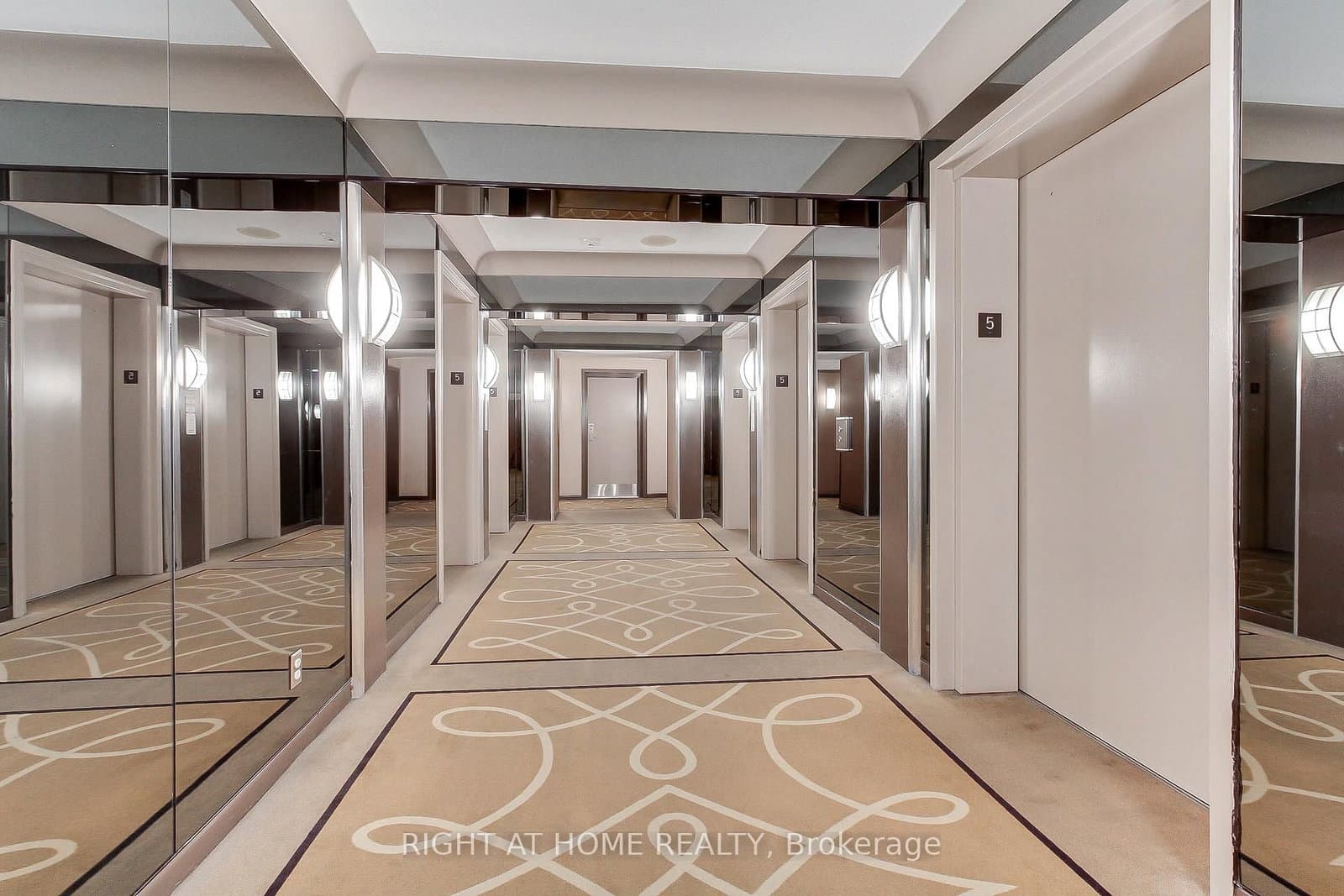 77 Harbour Square, Unit 504 thumbnail 7
