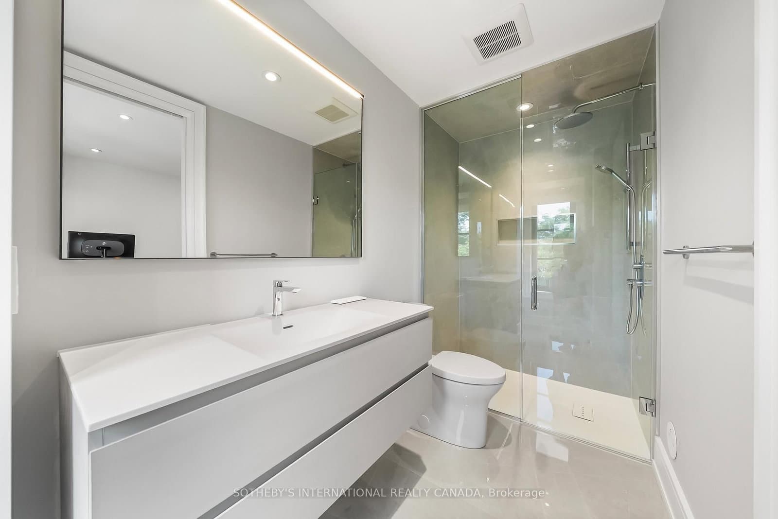 734 Avenue Road thumbnail 29