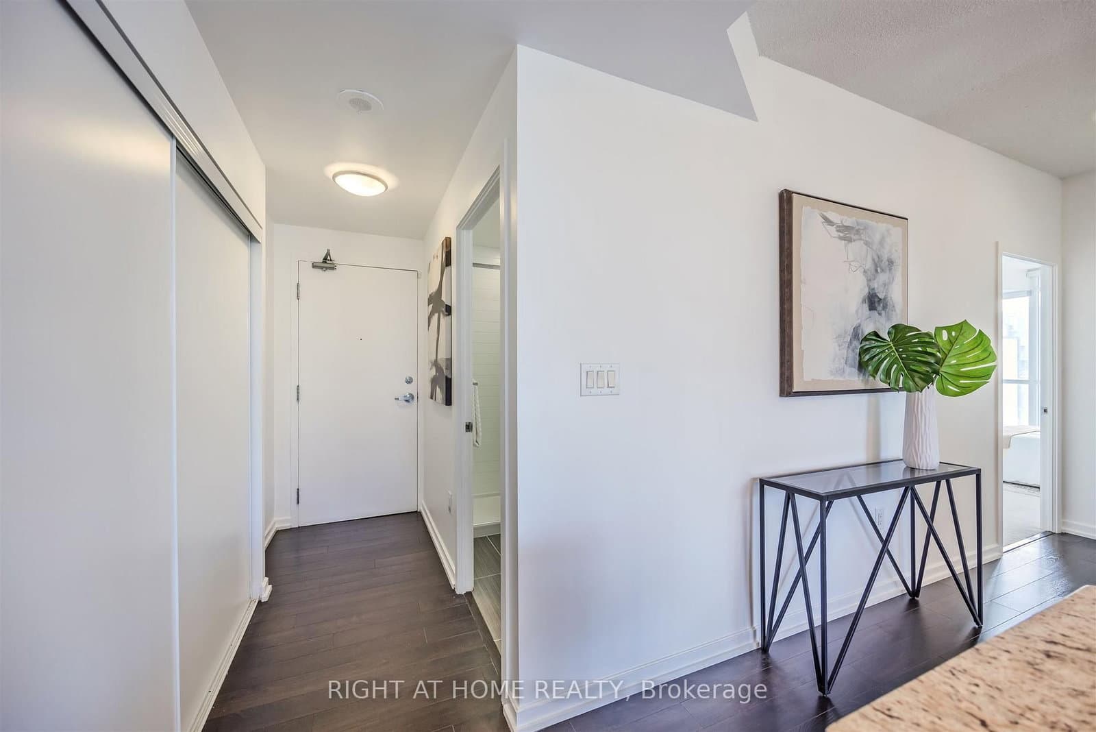 70 Forest Manor Road, Unit 206 thumbnail 6
