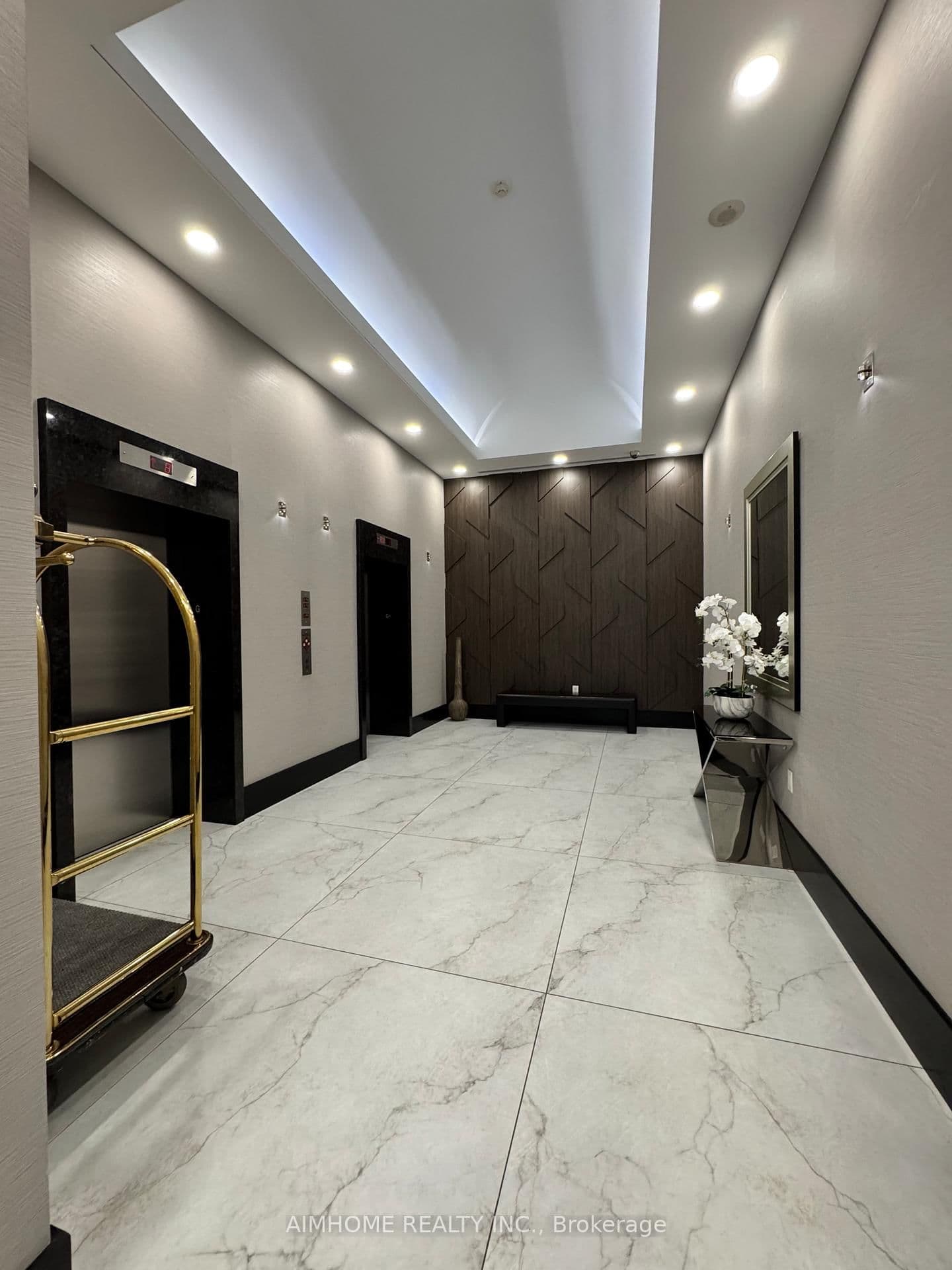 21 Balmuto Street, Unit 1801 thumbnail 5