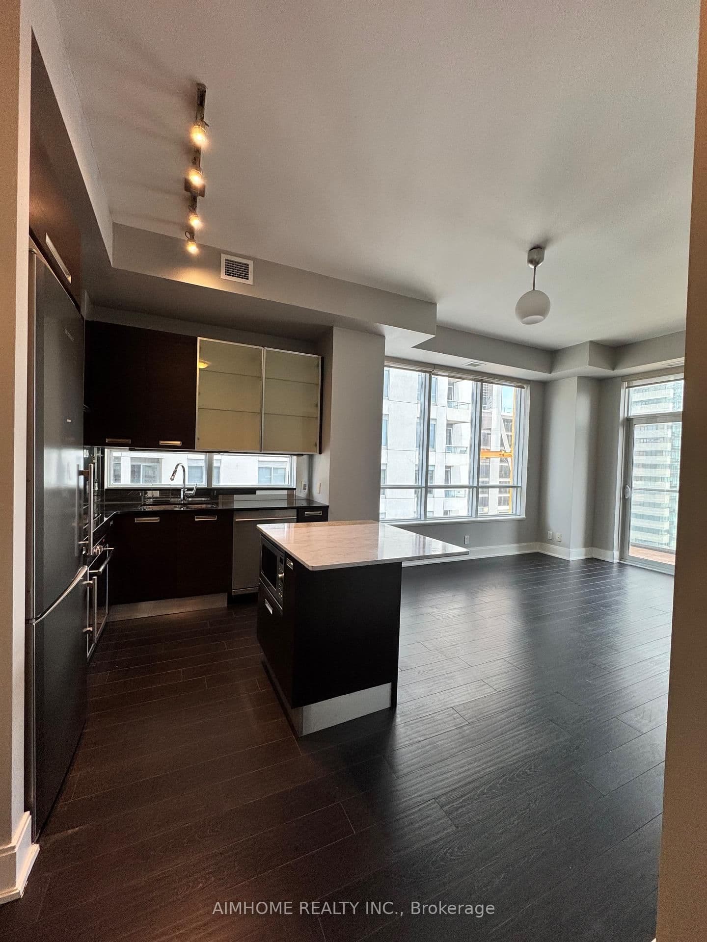 21 Balmuto Street, Unit 1801 thumbnail 8