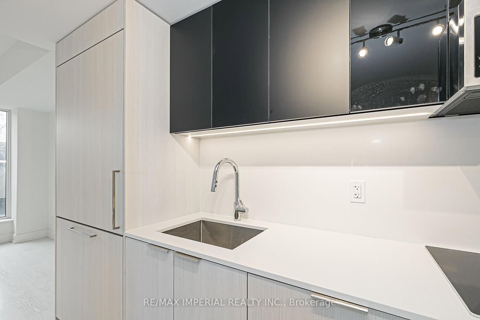 308 Jarvis Street, Unit 305 thumbnail 14