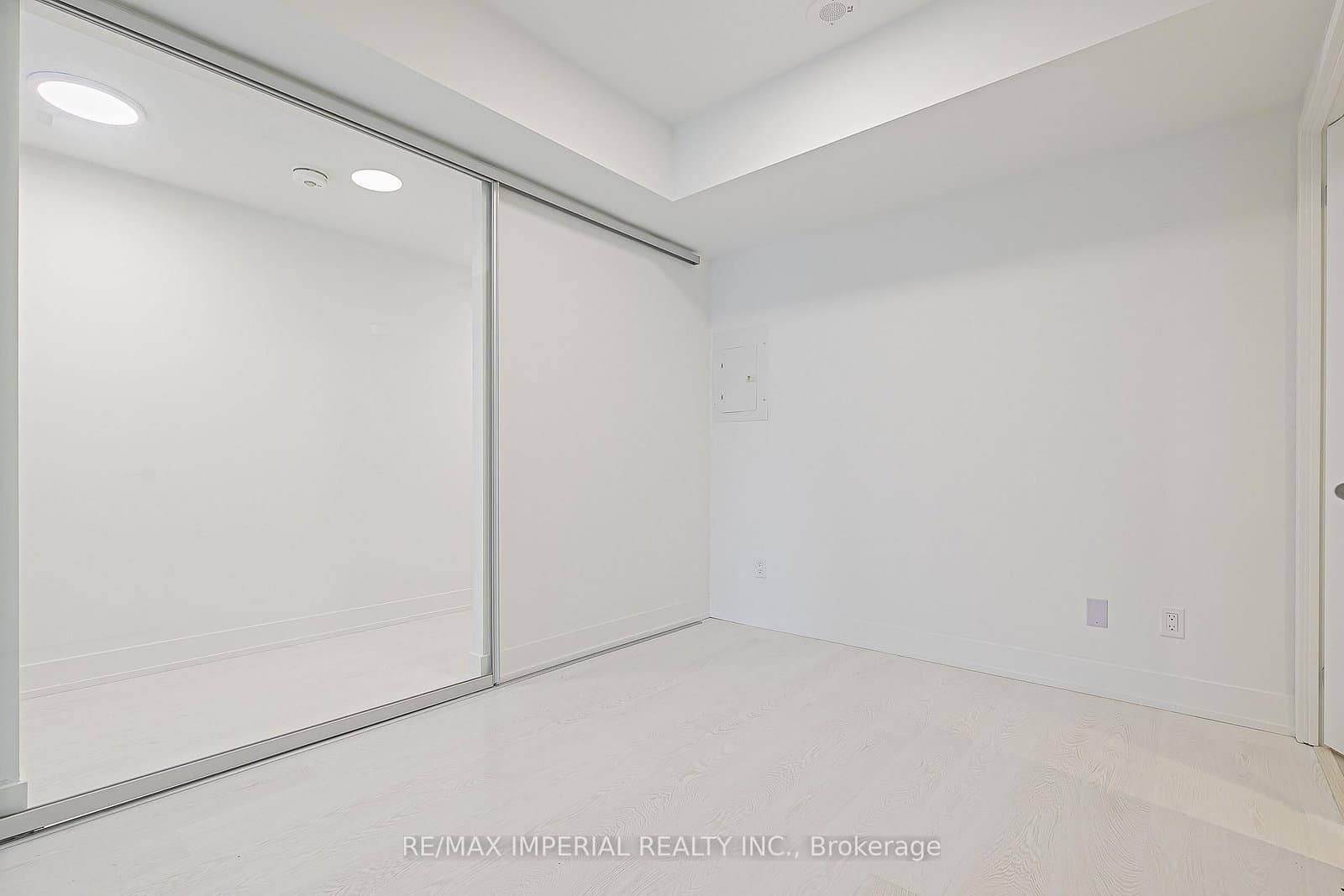 308 Jarvis Street, Unit 305 thumbnail 19