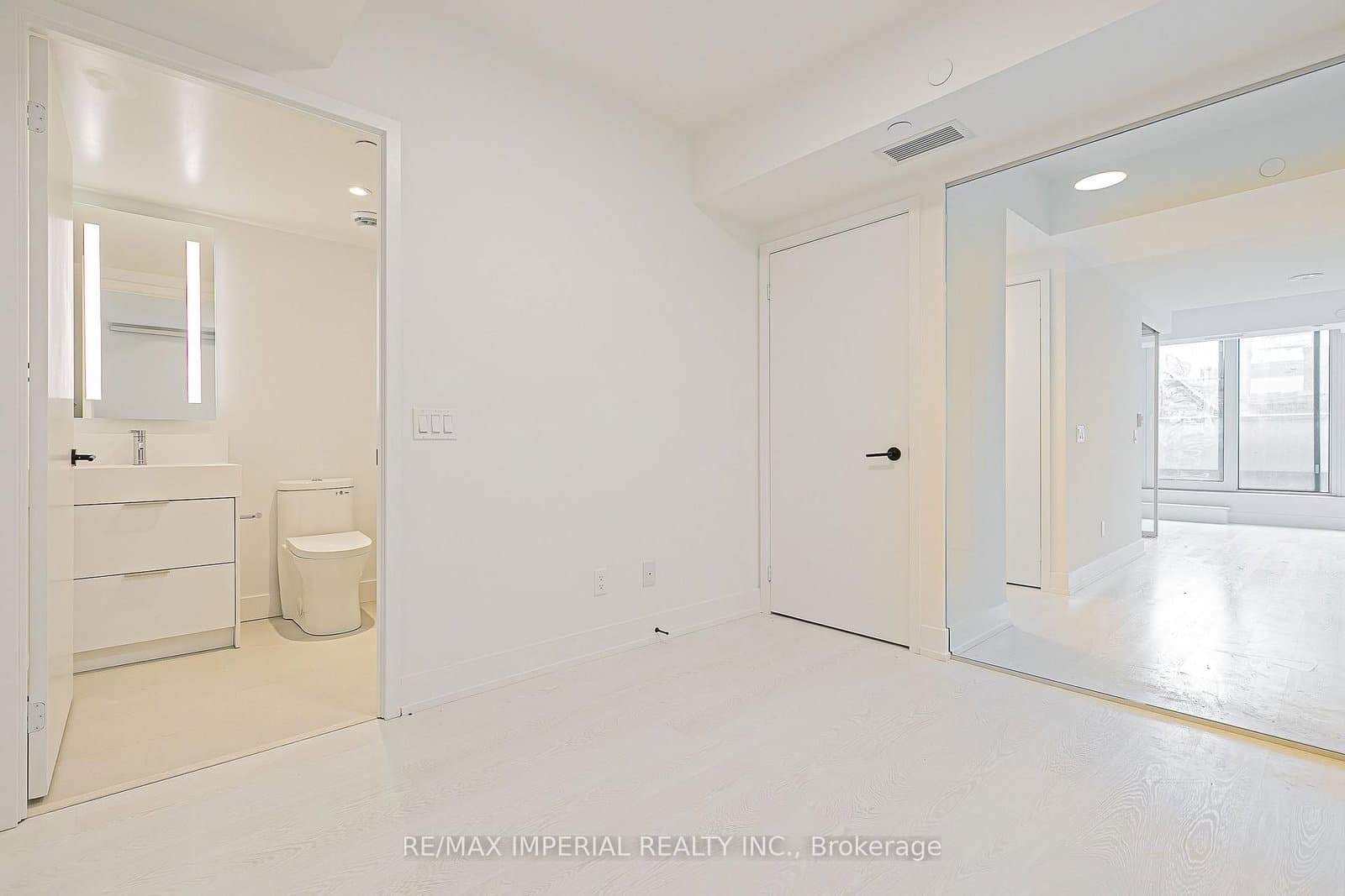 308 Jarvis Street, Unit 305 thumbnail 20