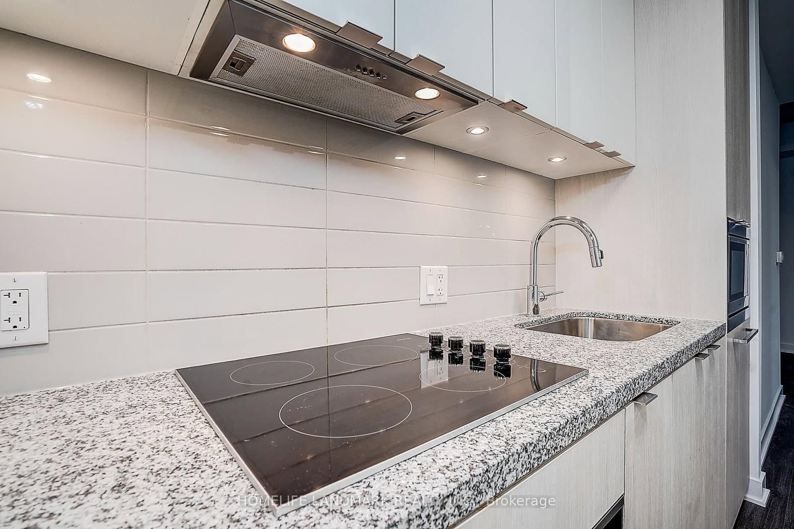 115 Blue Jays Way, Unit 702 thumbnail 14