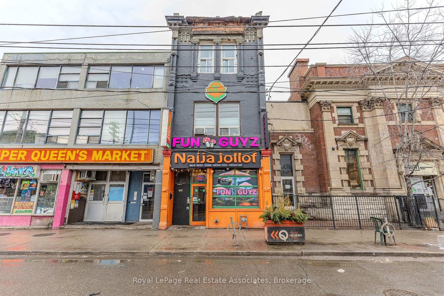 592 Queen Street W - Image 1