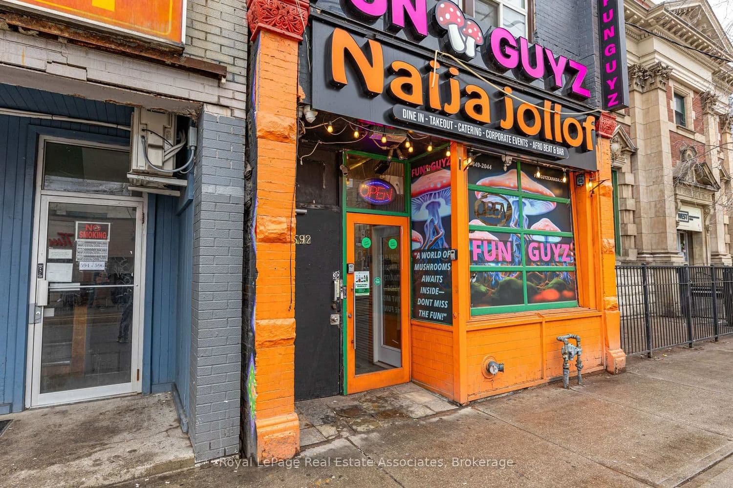 592 Queen Street W thumbnail 3