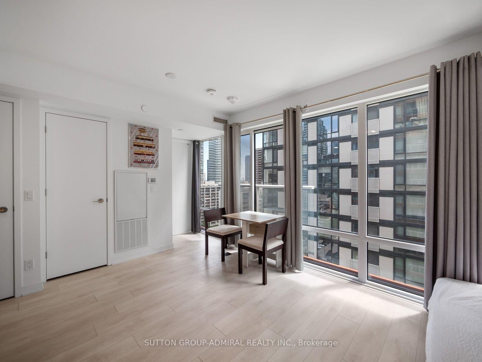 18 Maitland Terrace, Unit 1404 thumbnail 13