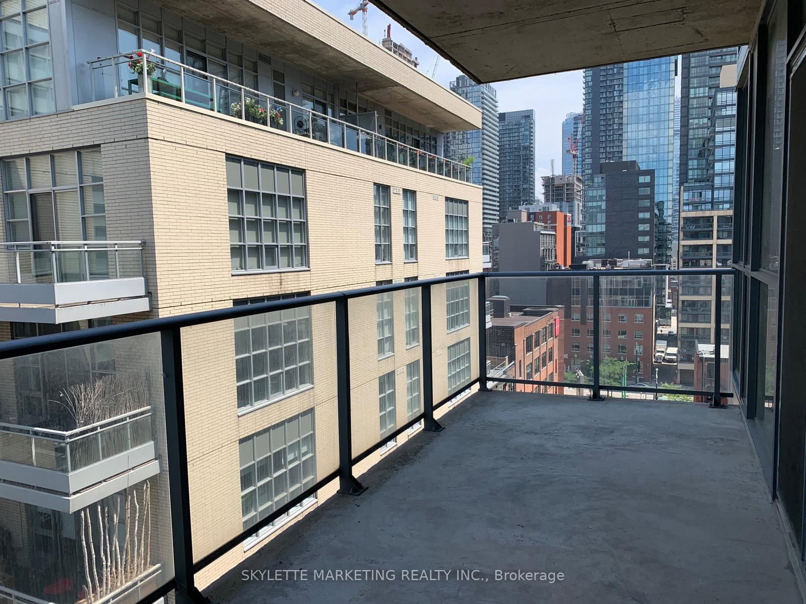 478 King Street W, Unit 1017 thumbnail 10