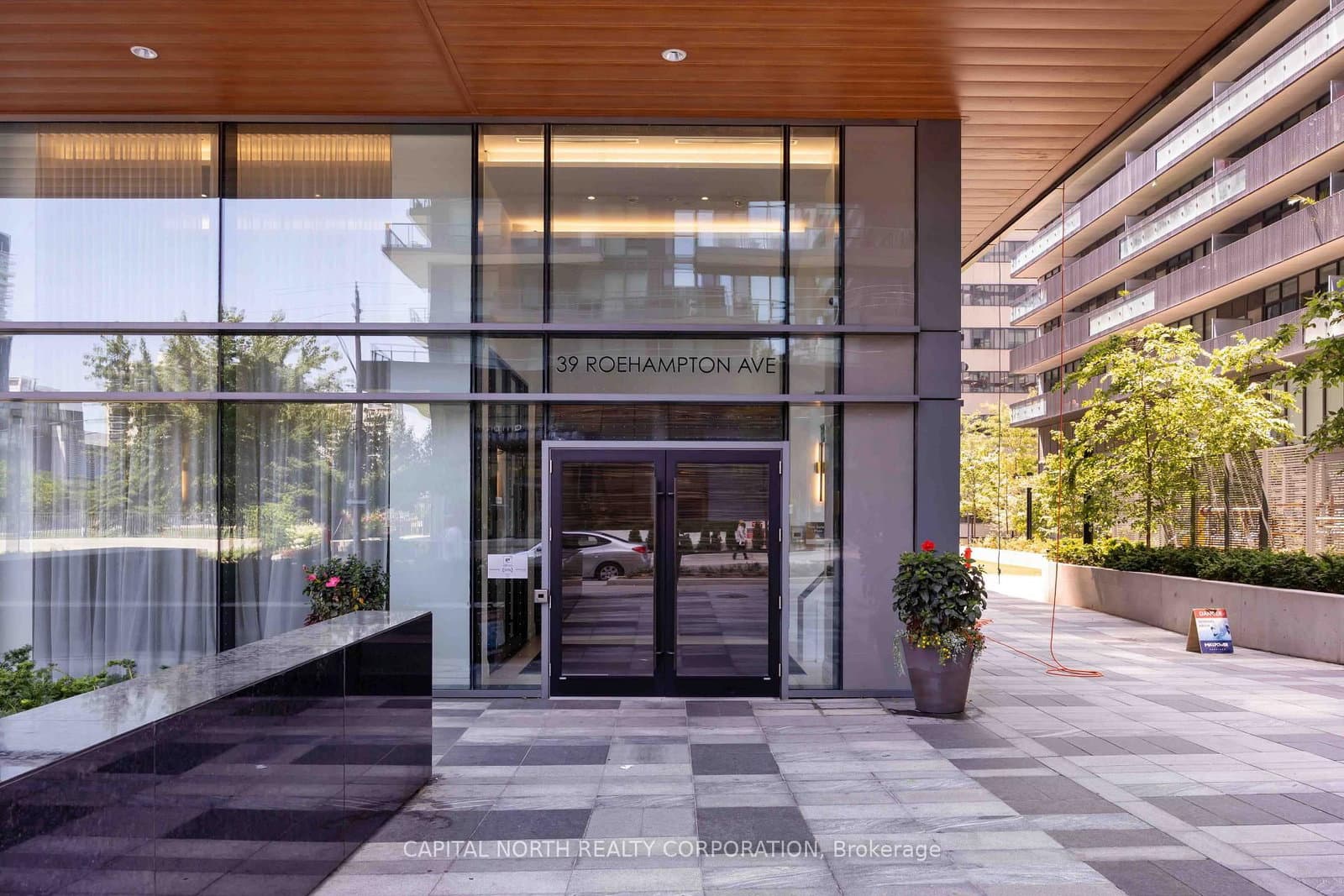 39 Roehampton Avenue, Unit 3103 thumbnail 2