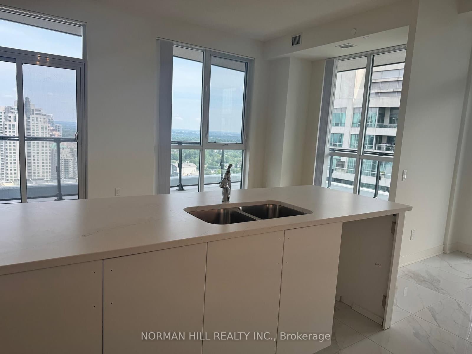 4955 Yonge Street, Unit PH119 thumbnail 12