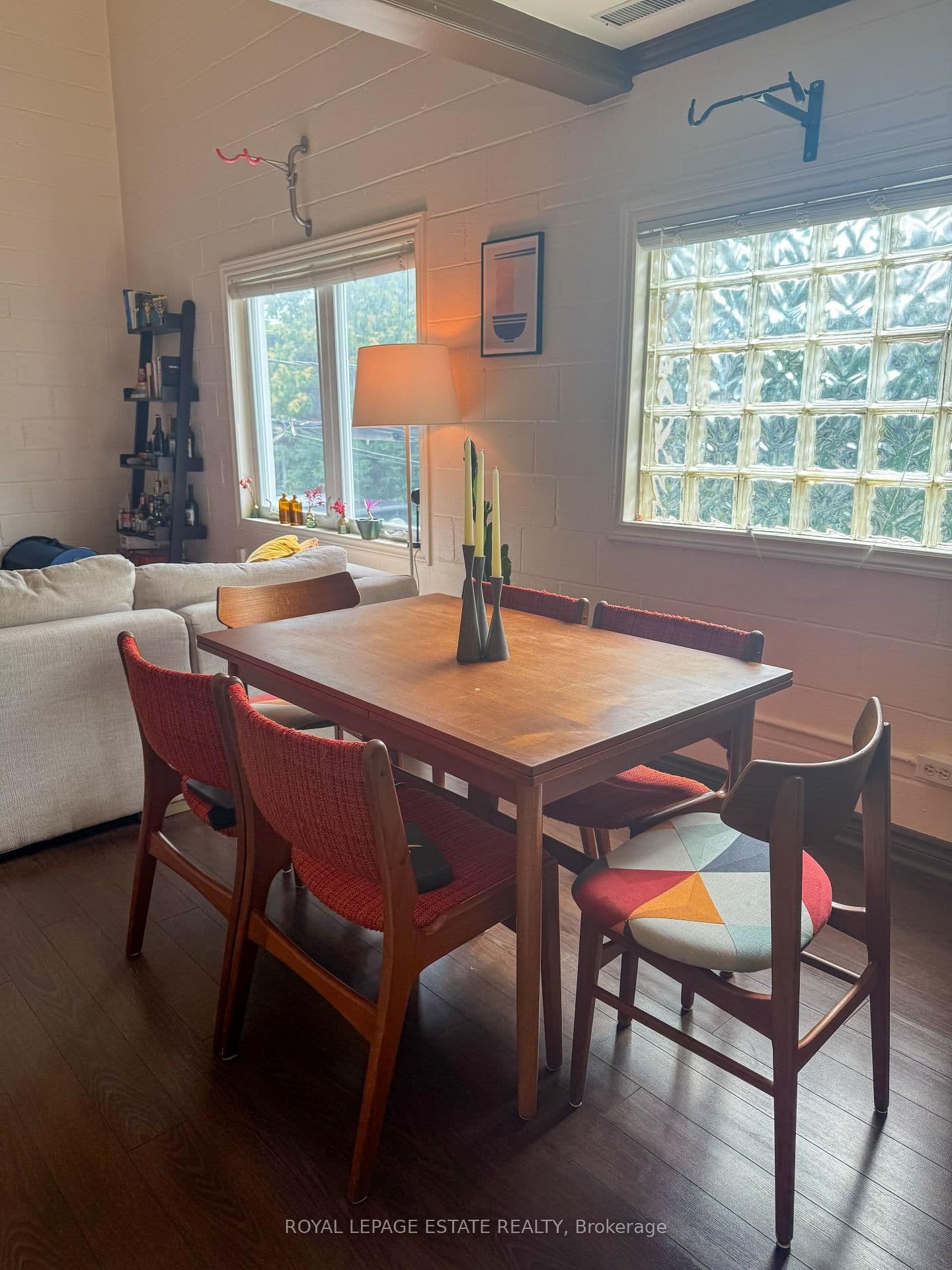 325 Queen Street E, Unit 2D thumbnail 4