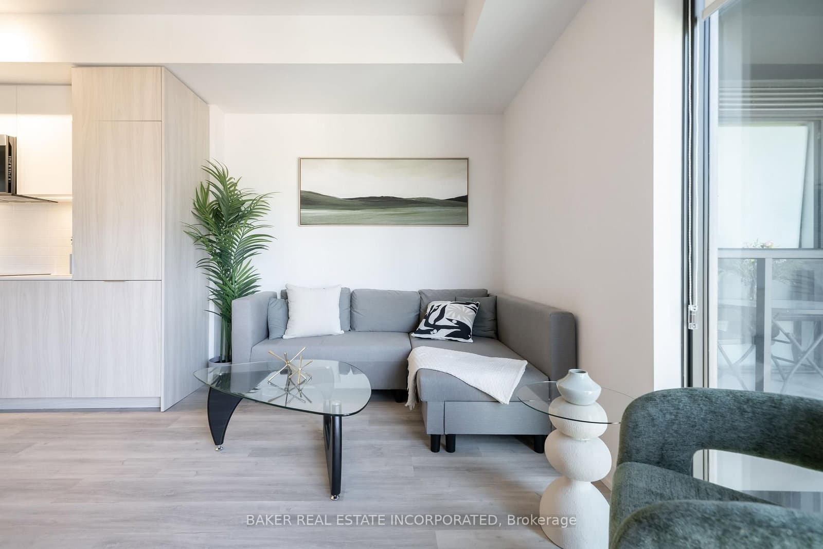 28 Eastern Avenue, Unit 824 thumbnail 4