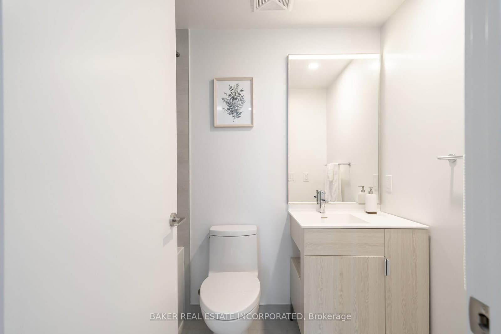 28 Eastern Avenue, Unit 824 thumbnail 9