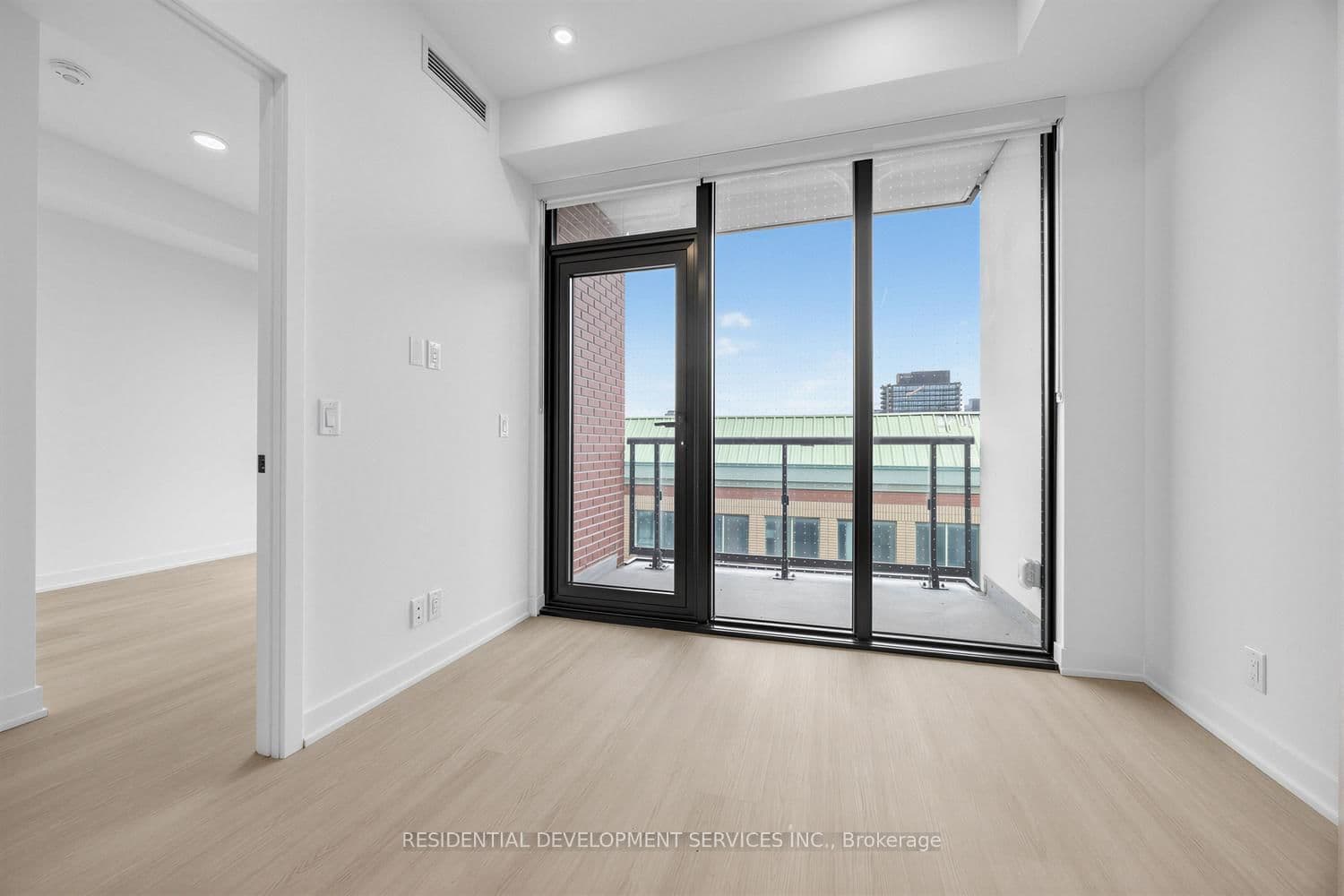 699 Sheppard Avenue E, Unit 505 thumbnail 15