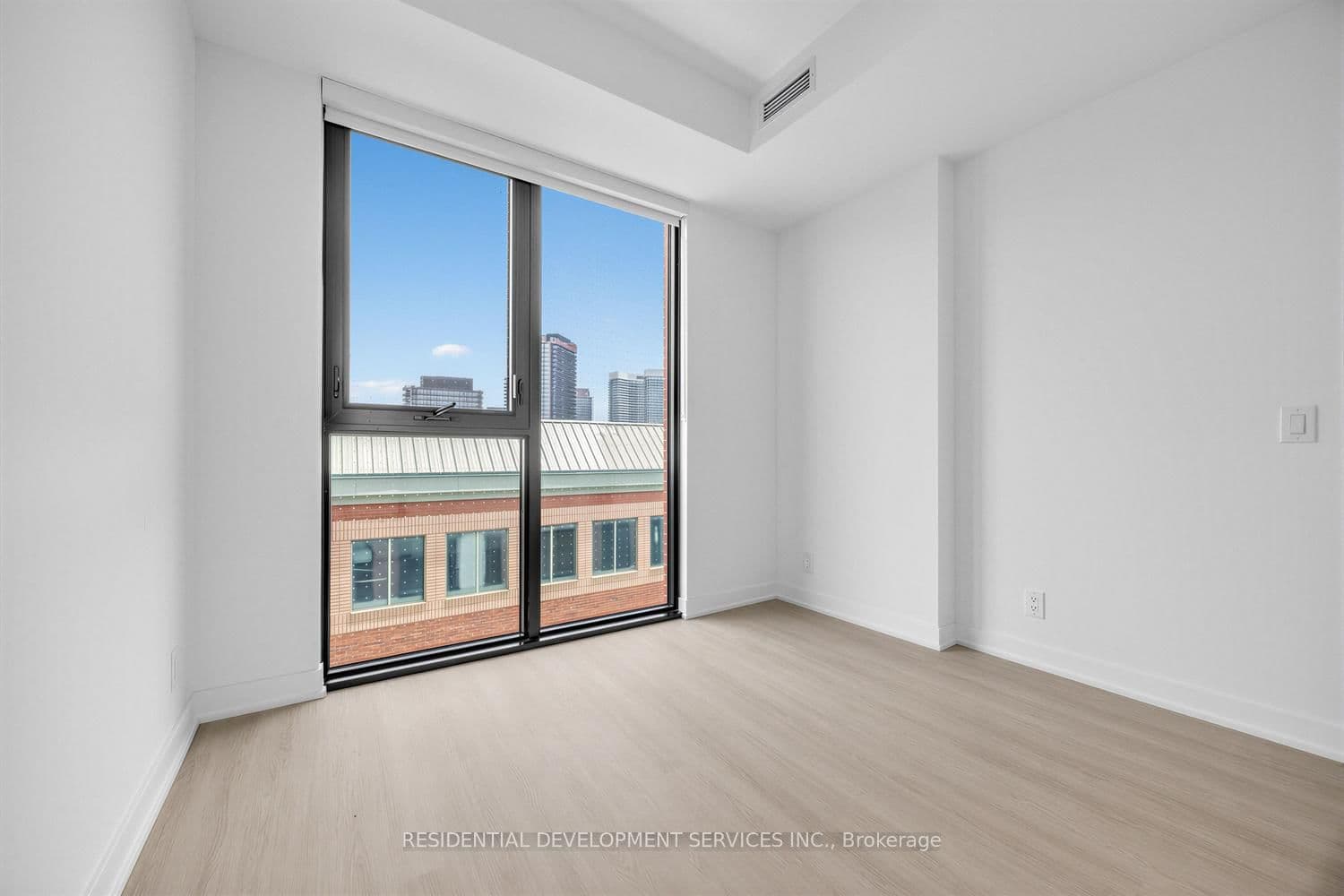 699 Sheppard Avenue E, Unit 505 thumbnail 22