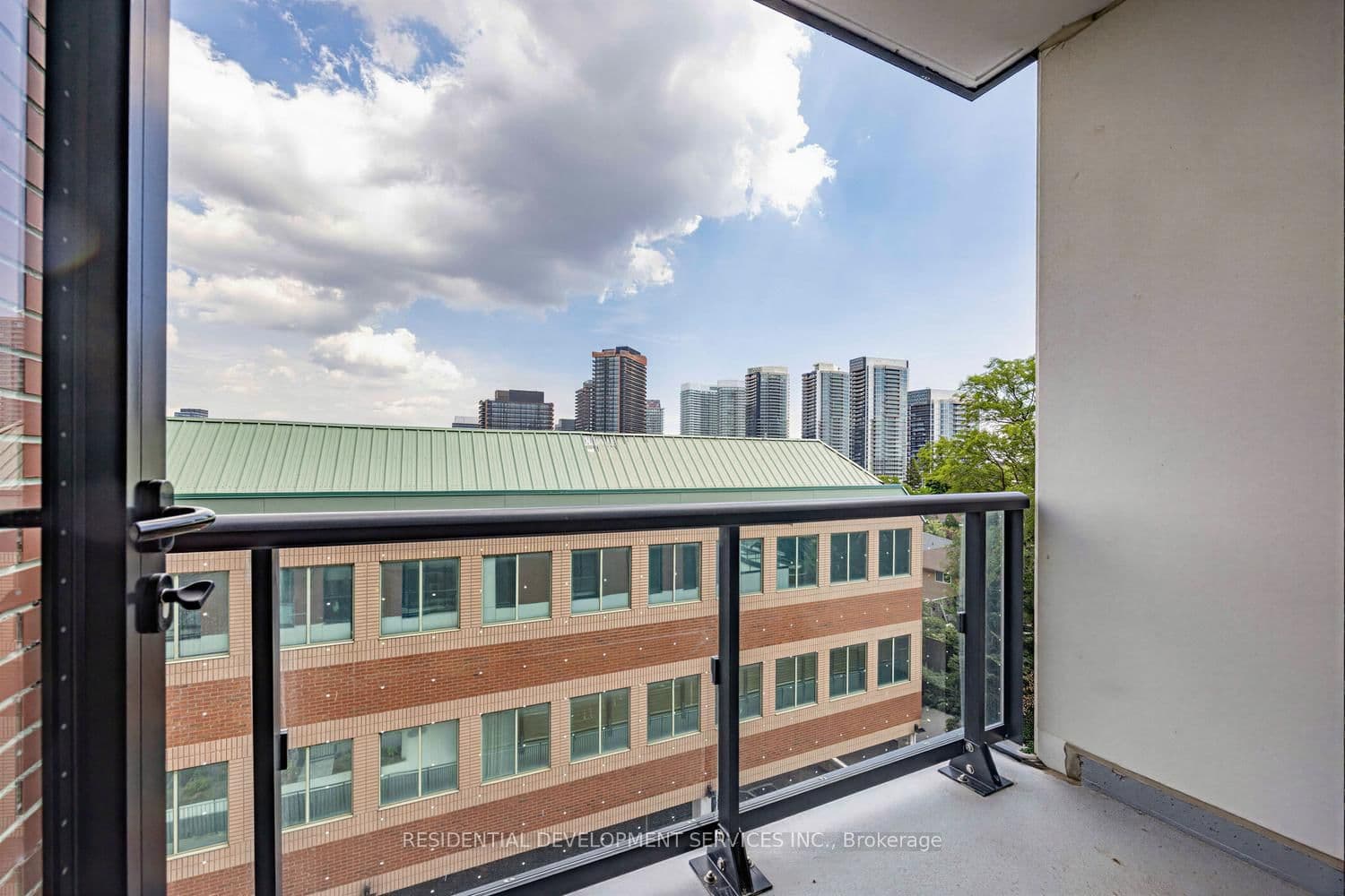 699 Sheppard Avenue E, Unit 505 thumbnail 24
